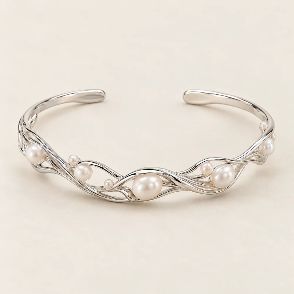 Pearl Crest Cuff in Silver / White